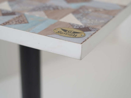 Bounce Single Pillar With Designer Top