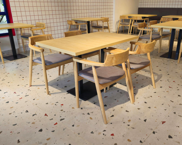<h3><strong>Restaurant Tables</strong></h3>